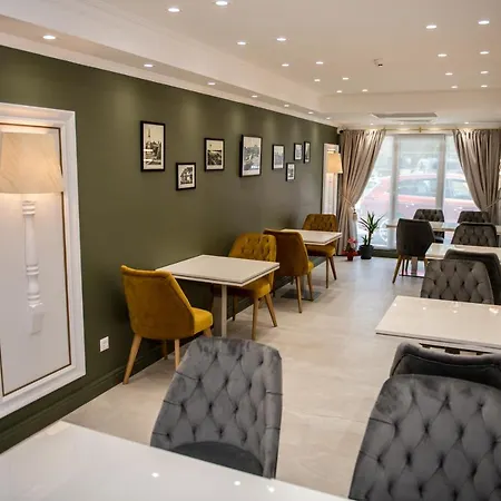 Arletti Hotel 3*
