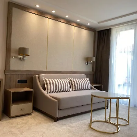 Arletti Hotel 3*